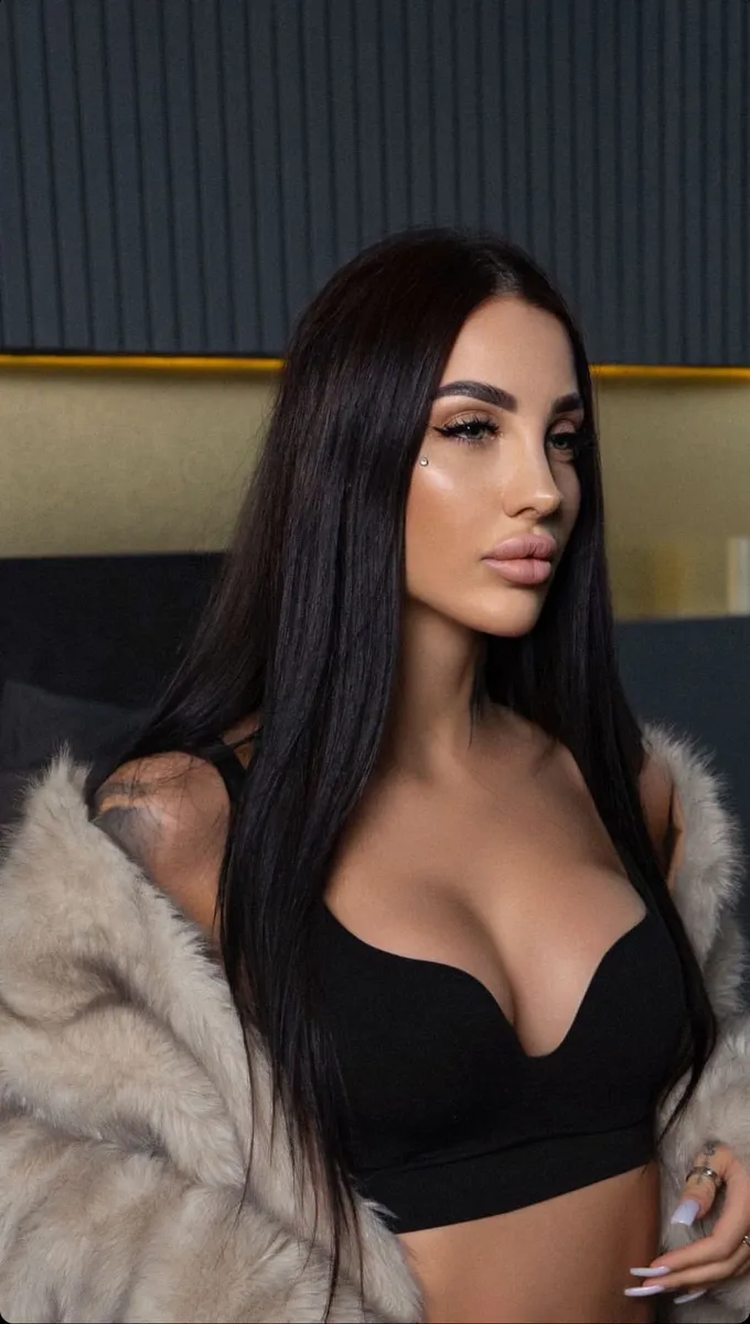 Аделина escort in Sochi