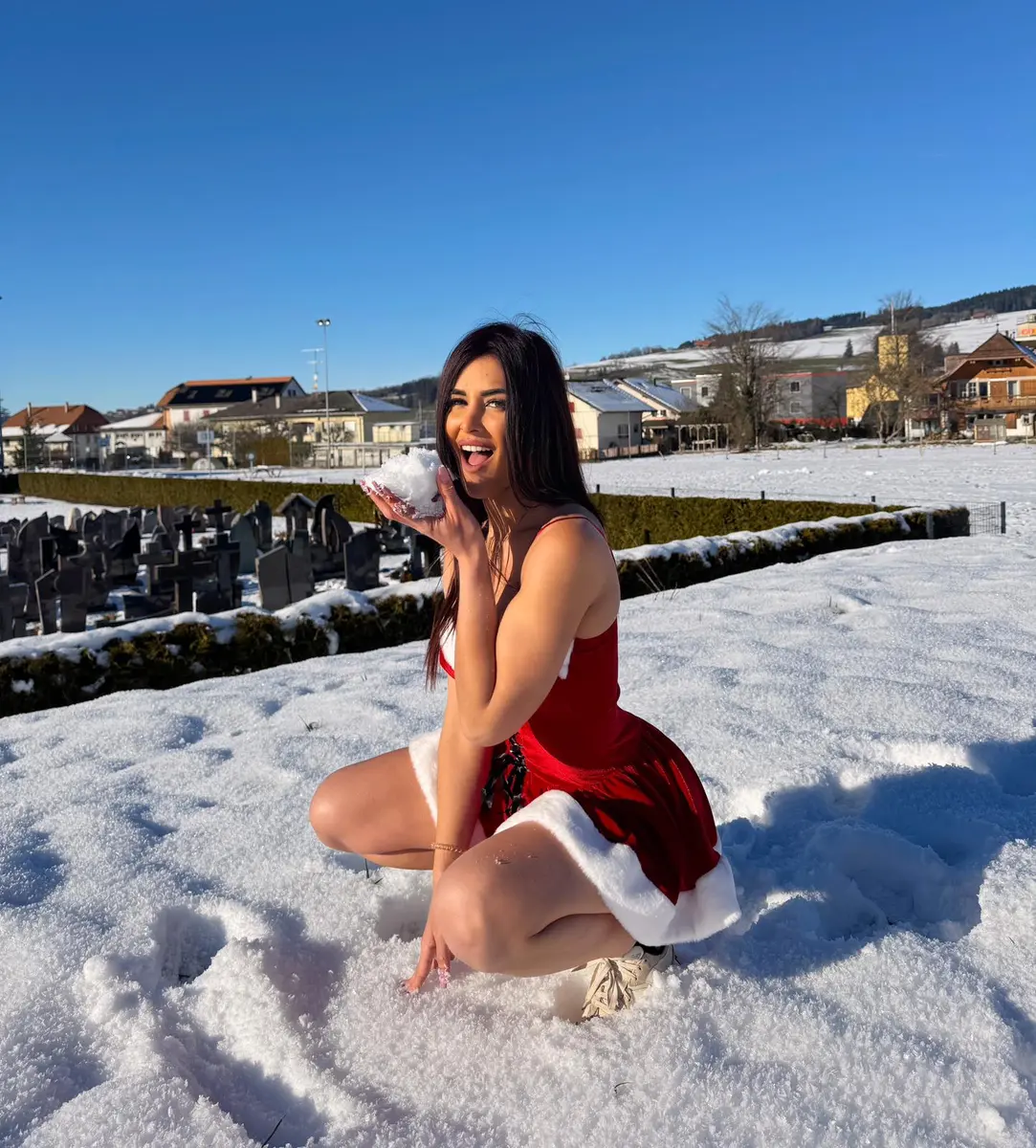 Адриана escort in Sochi