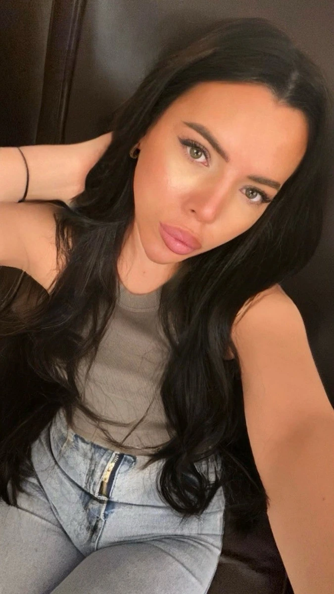 Амира escort in Sochi
