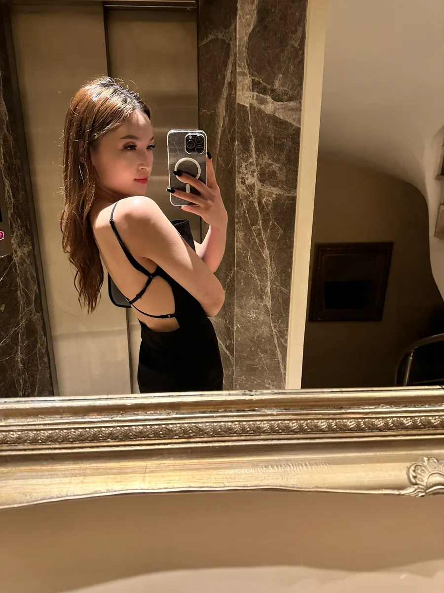 Дженни escort in Sochi