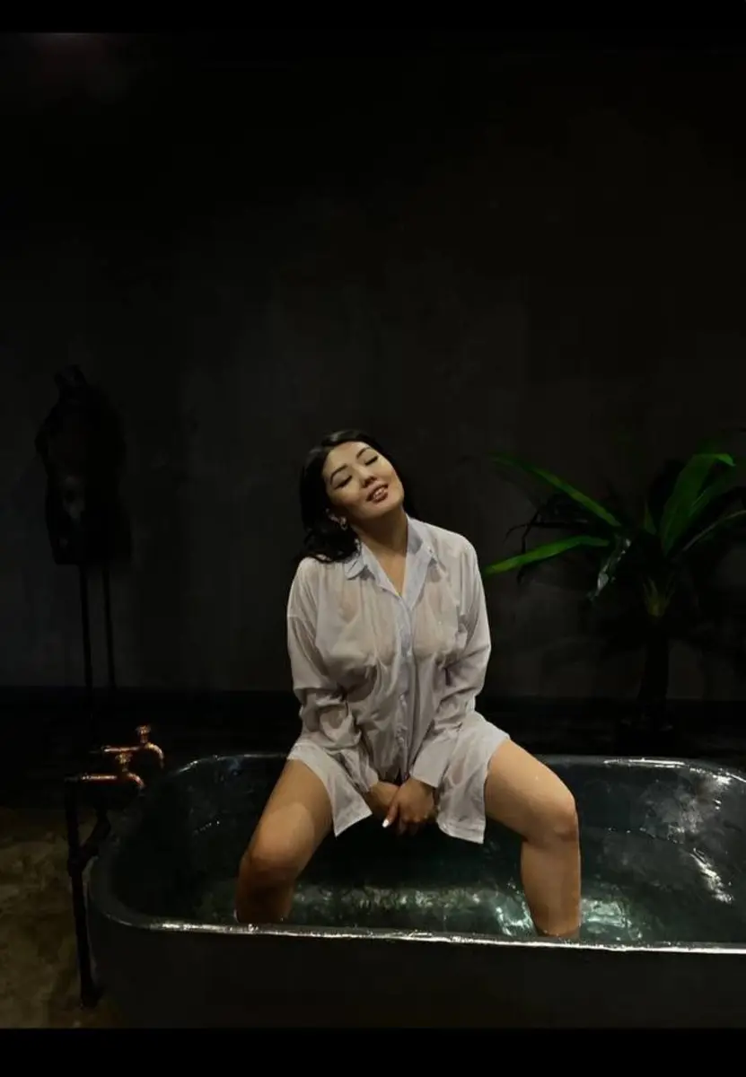 Гаури escort in Sochi