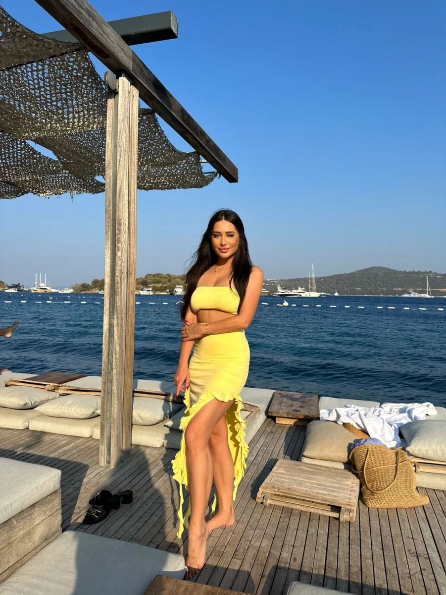 Глория escort in Sochi