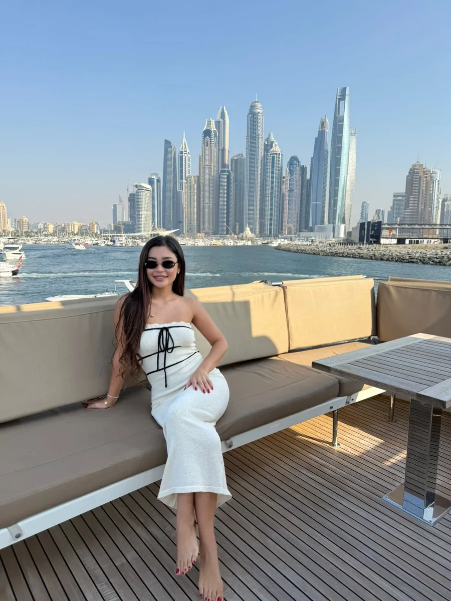 Карен escort in Sochi