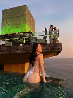 Кари escort in Sochi