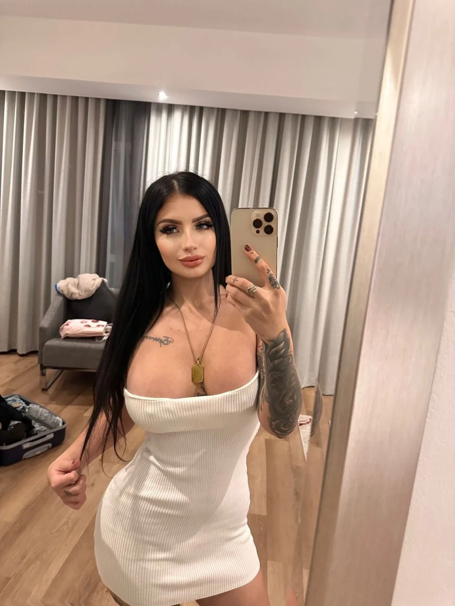 Каролина escort in Sochi