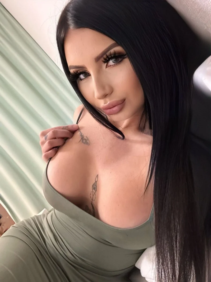 Каролина escort in Sochi