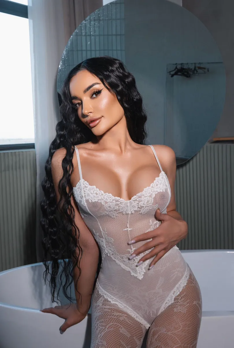 Лана escort in Sochi