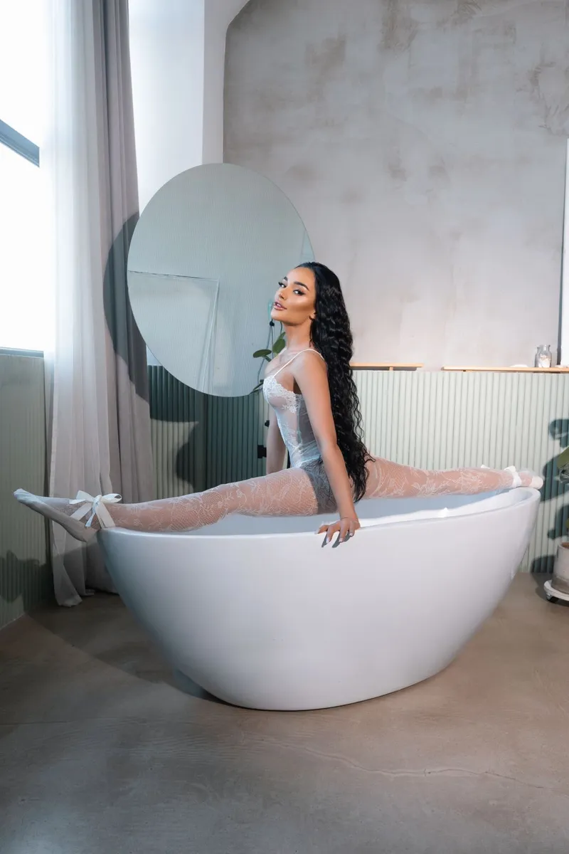 Лана escort in Sochi