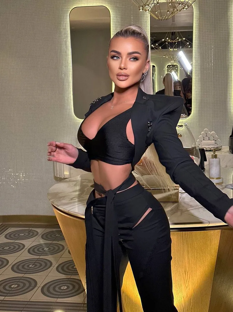 Лиана escort in Sochi