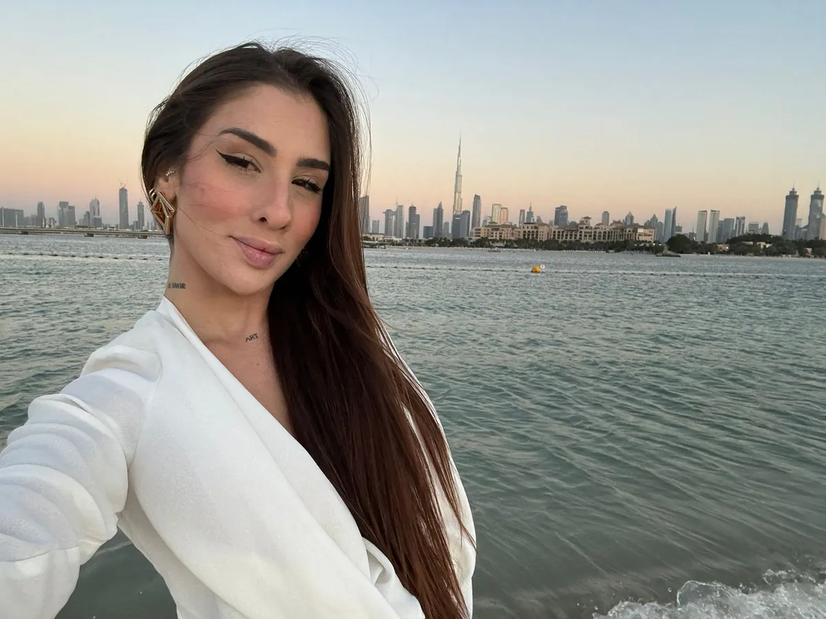 Лиза escort in Sochi