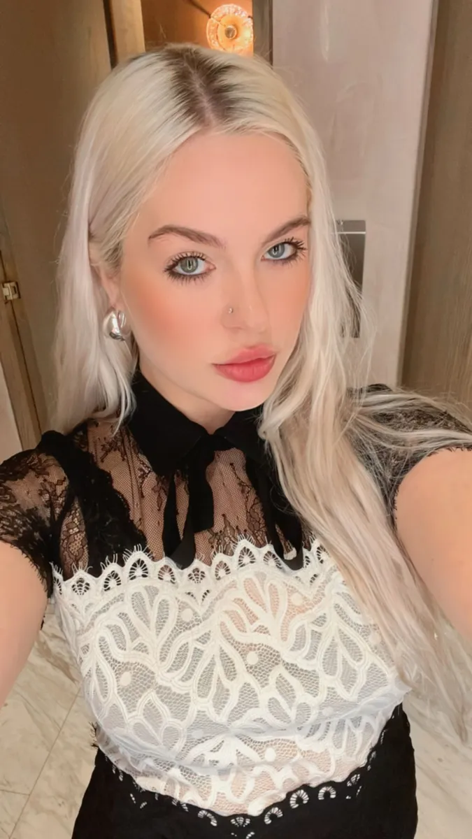 Мария escort in Sochi