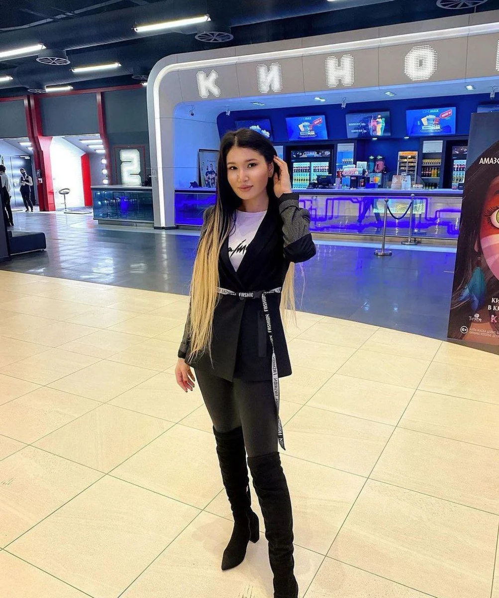 Мэйзи escort in Sochi