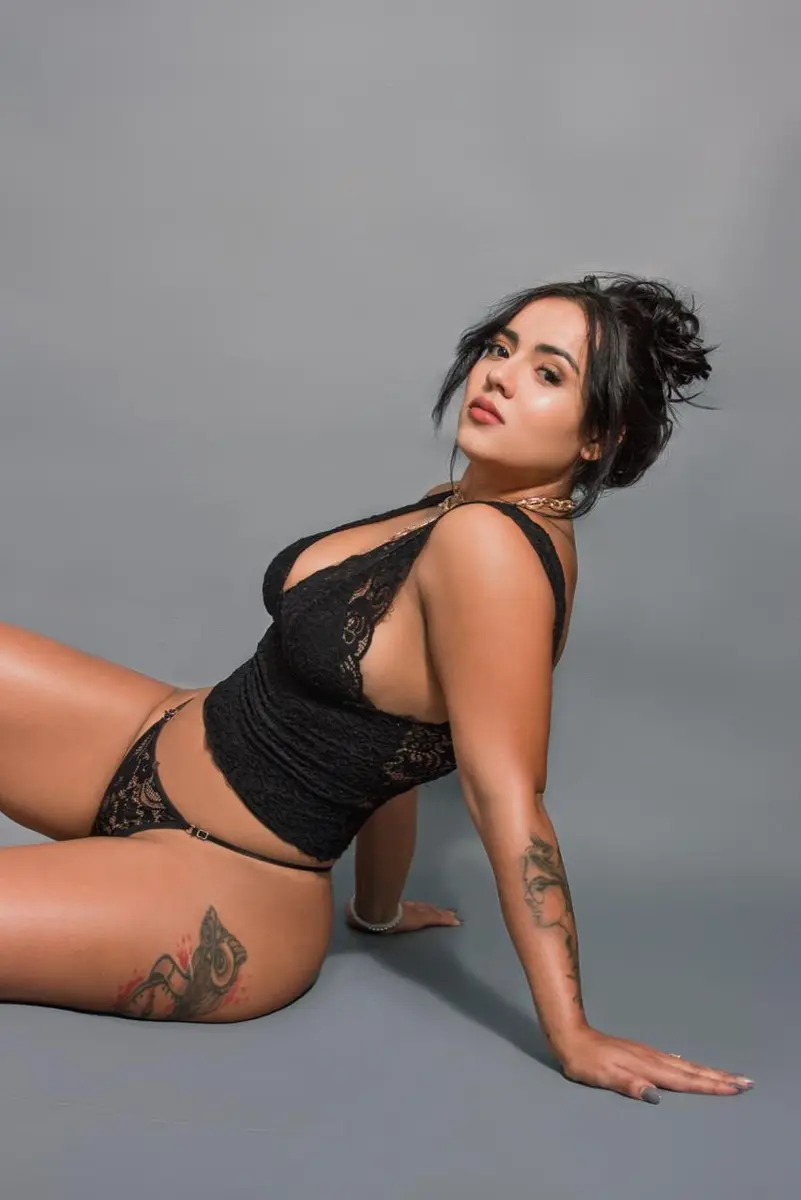 Мелания escort in Sochi