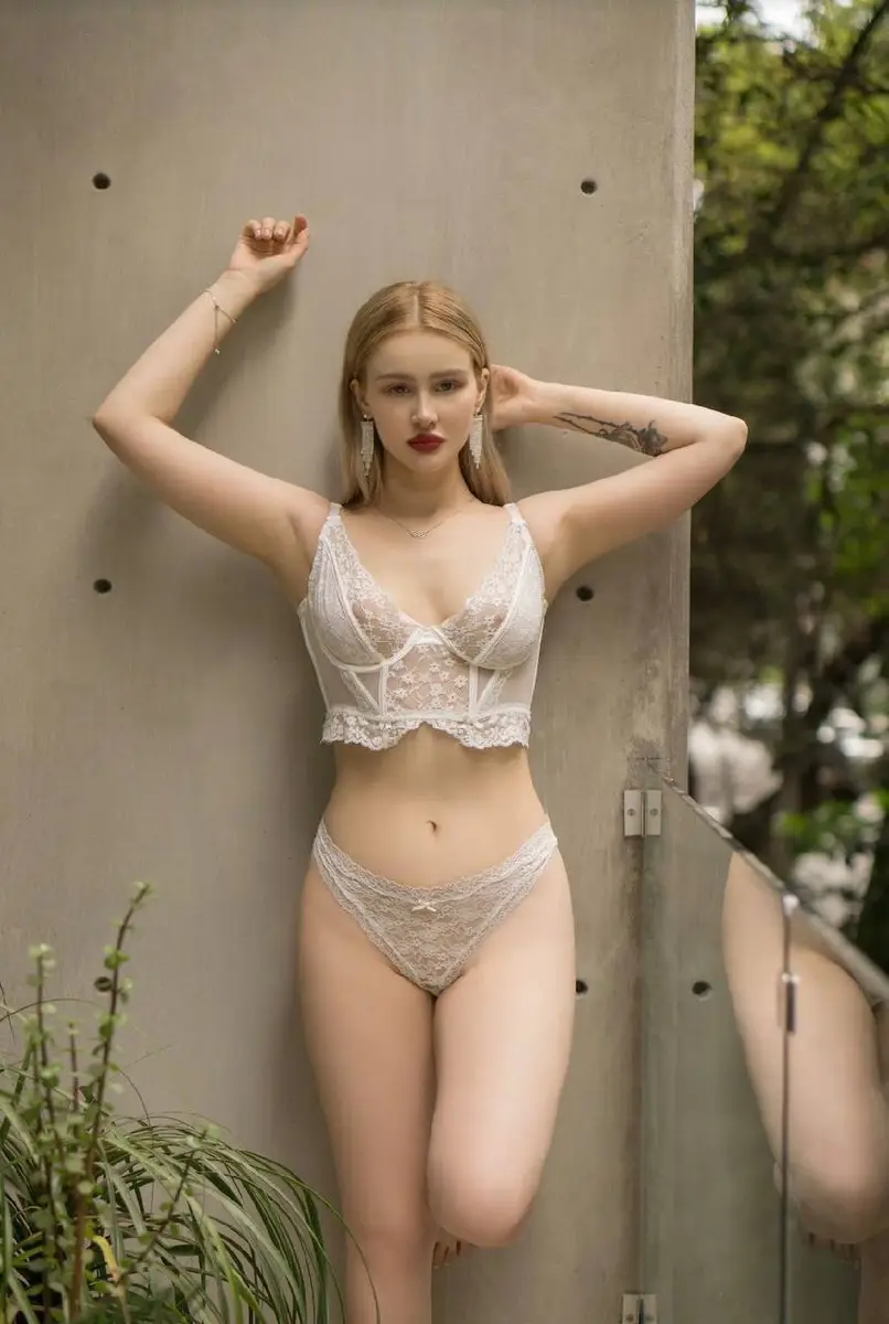 Ната escort in Sochi