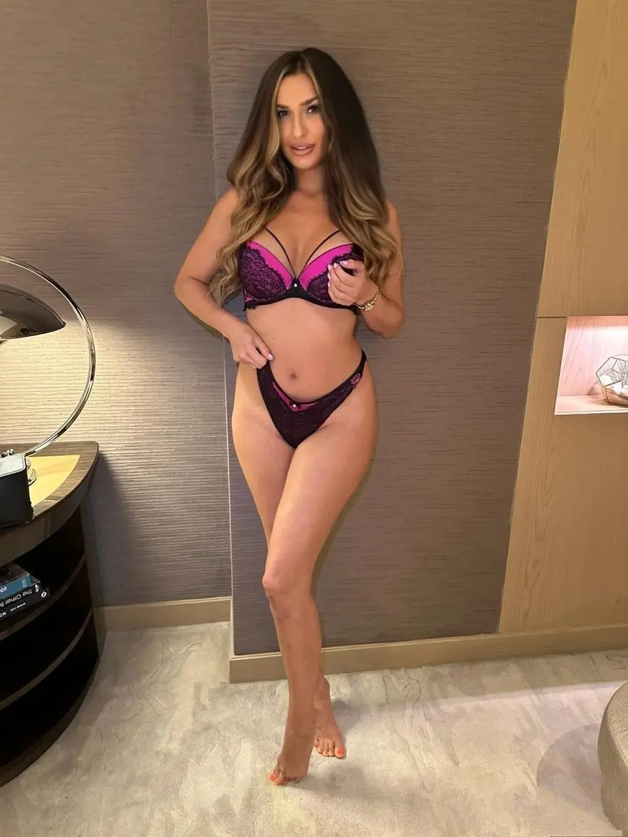 Нинель escort in Sochi