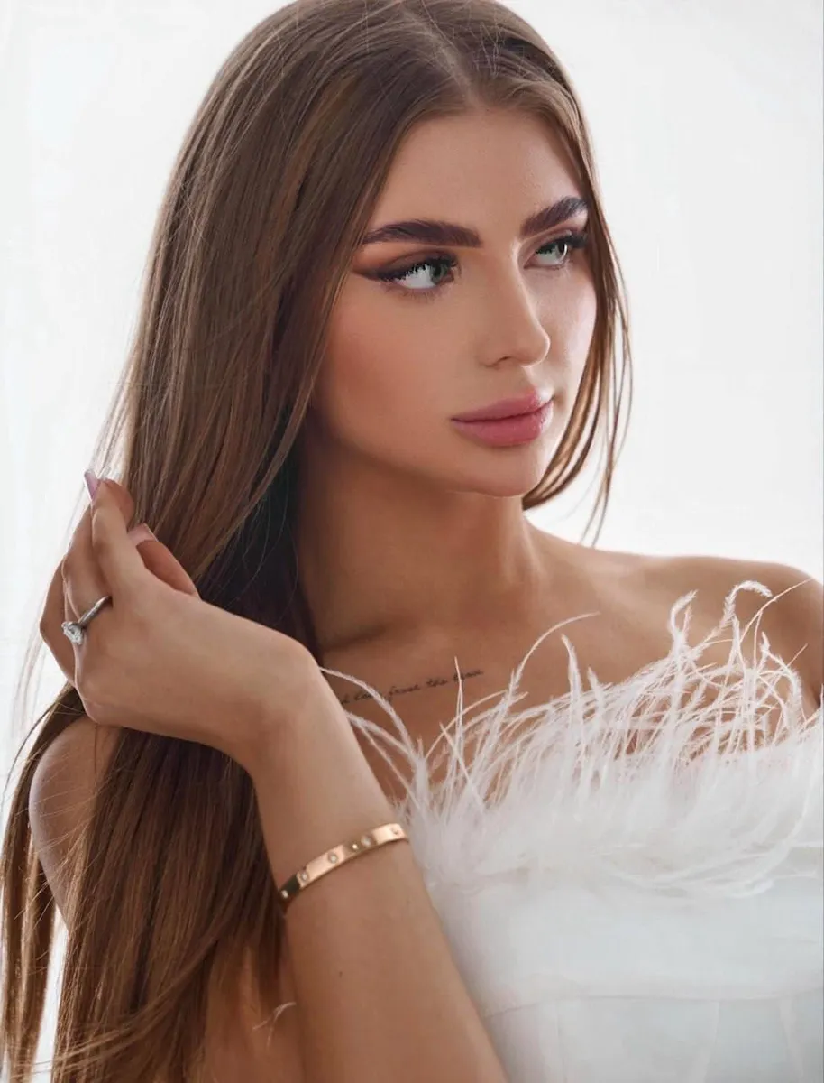 Полина escort in Sochi