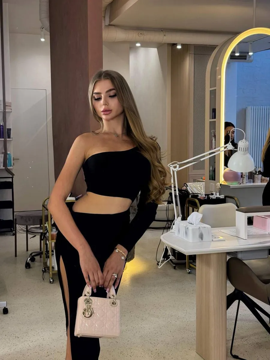 Полина escort in Sochi
