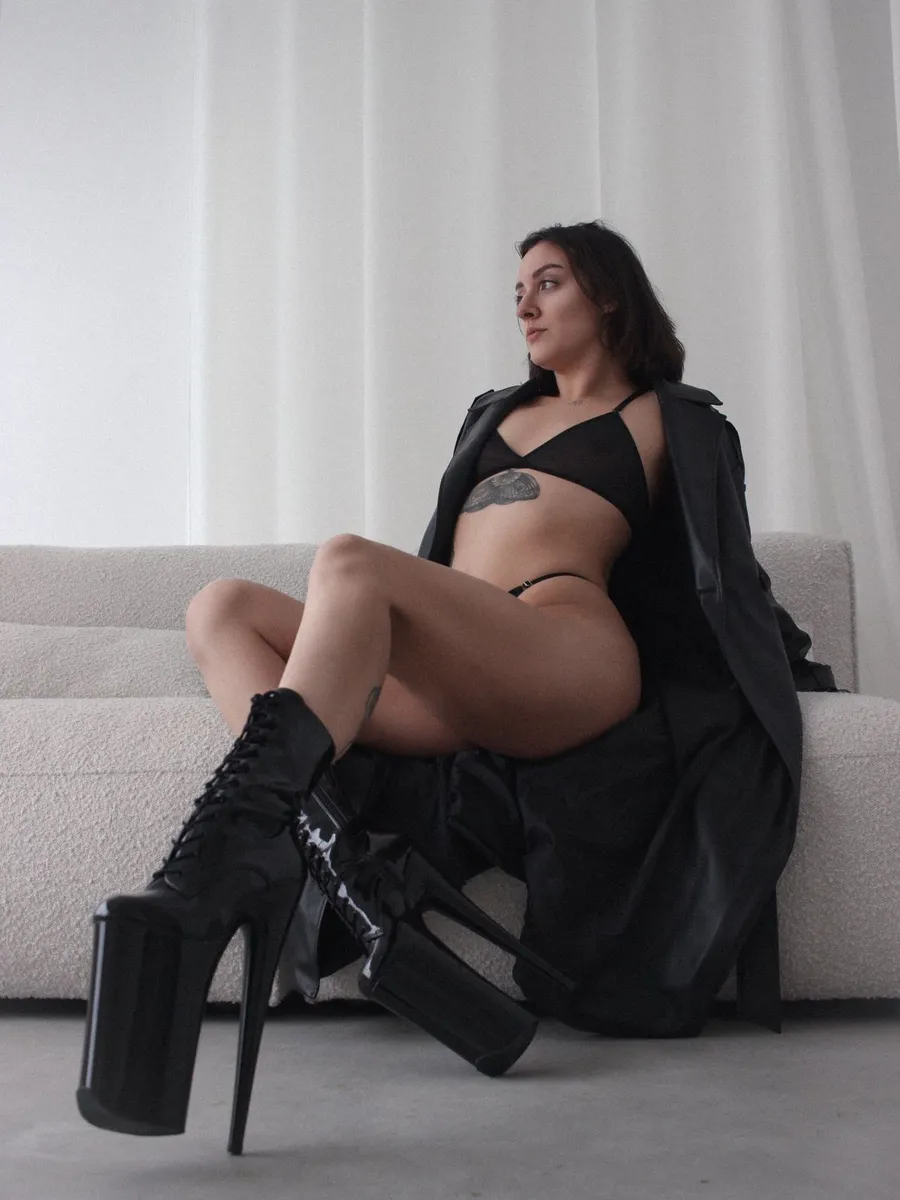 Шатни escort in Sochi