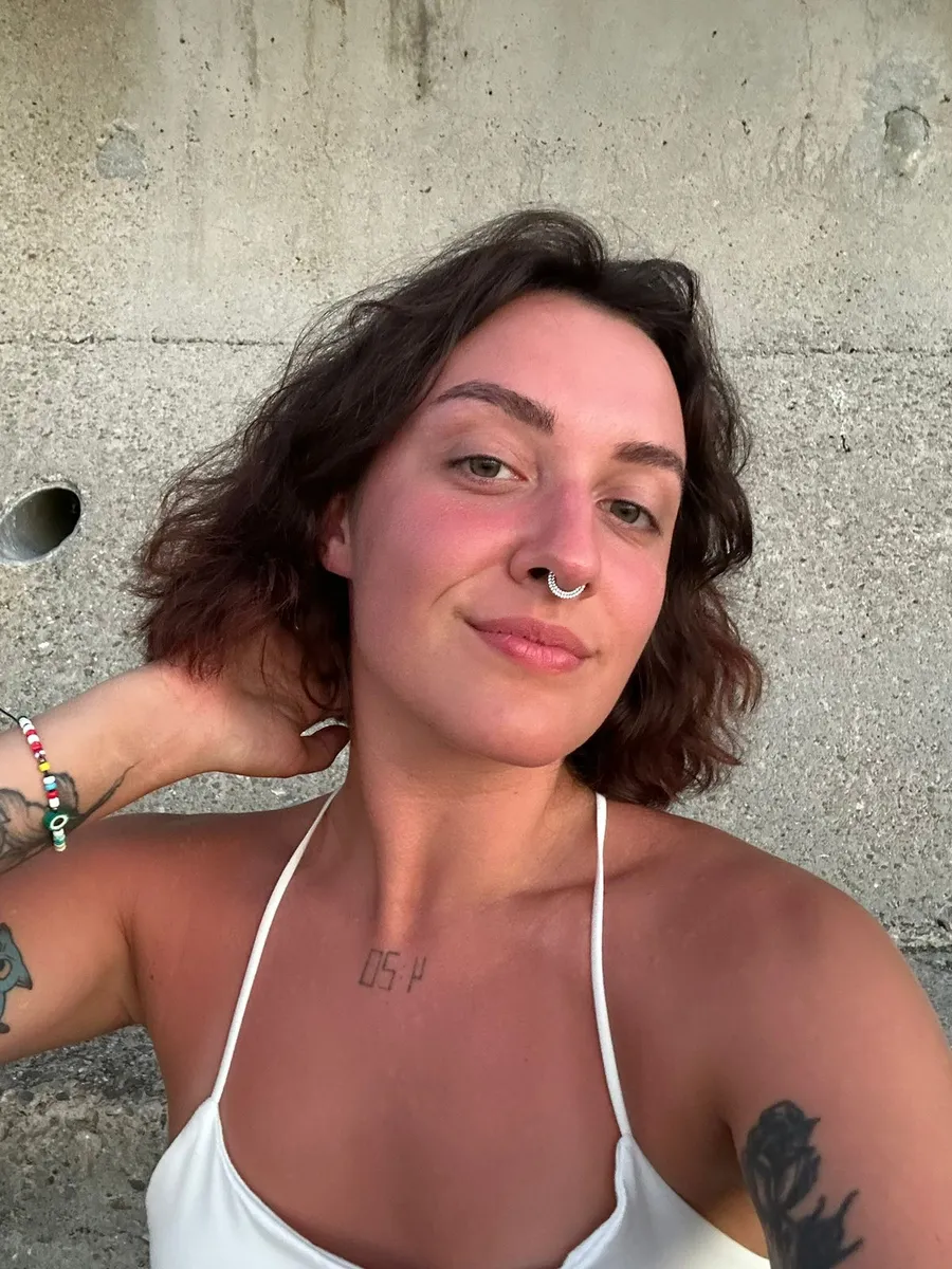 Шатни escort in Sochi