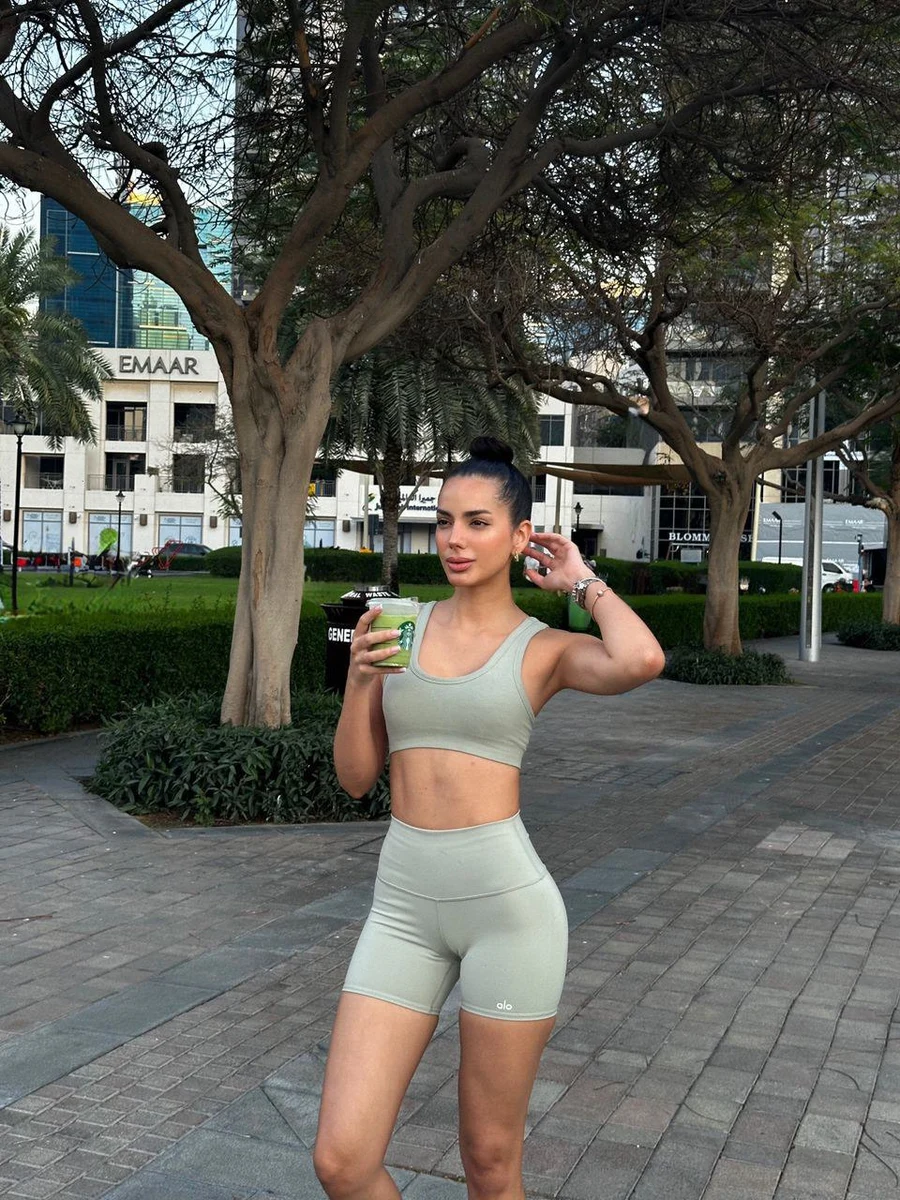 Зарина escort in Sochi