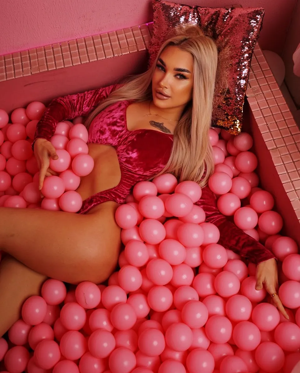Златослава escort in Sochi